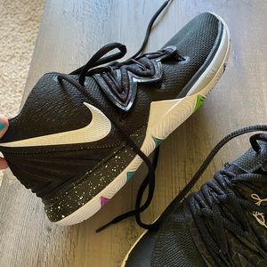 Kyrie Basketball Shoes